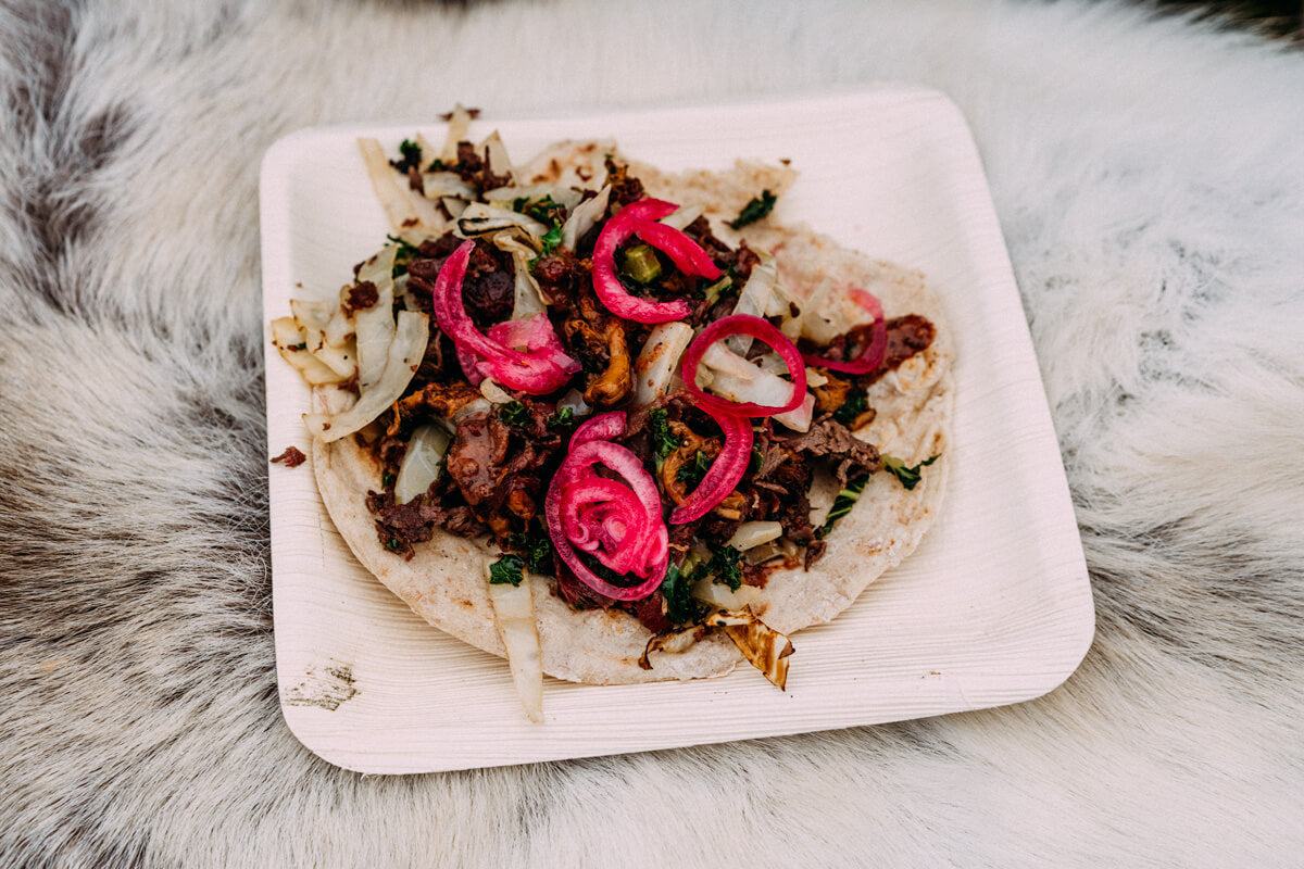 Renskav i Gáhkku samisk glödkaka